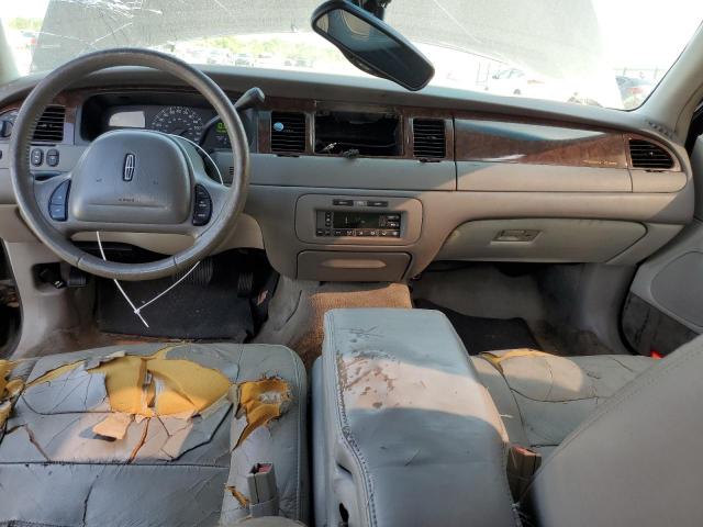 1LNHM81W21Y647216 - 2001 LINCOLN TOWN CAR EXECUTIVE Серый фото 8