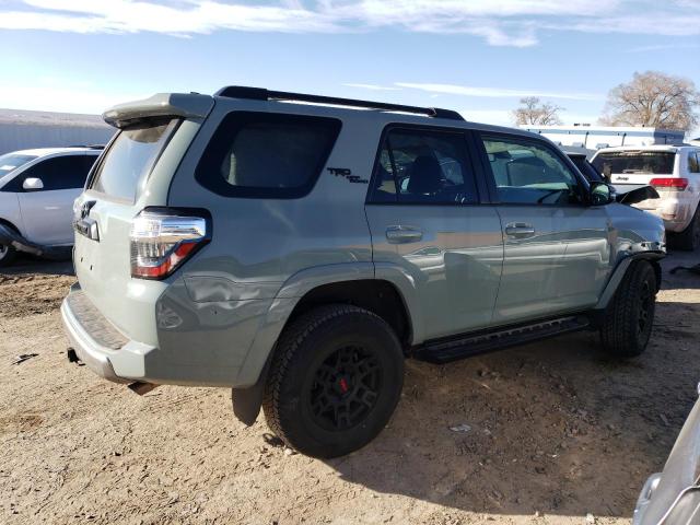 JTERU5JR8P6147188 - 2023 TOYOTA 4RUNNER SE GRAY photo 3