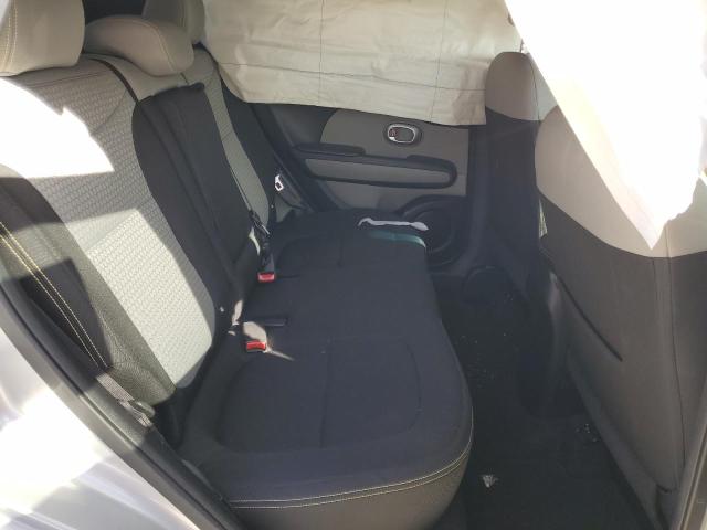 KNDJP3A54E7743187 - 2014 KIA SOUL + SILVER photo 10