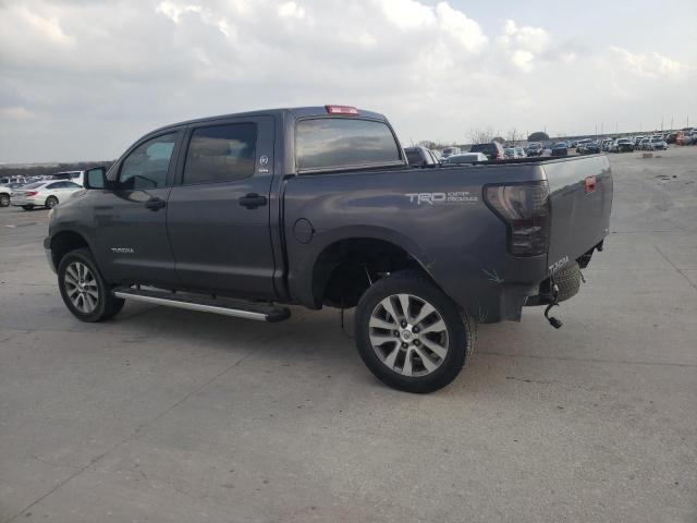 5TFEM5F17CX037209 - 2012 TOYOTA TUNDRA CREWMAX SR5 GRAY photo 2