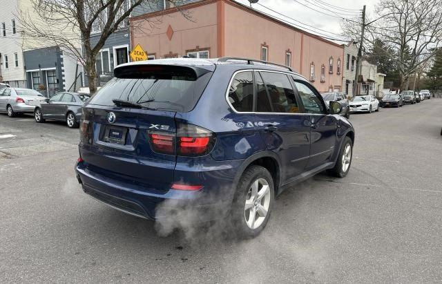 5UXZV8C51BL417982 - 2011 BMW X5 XDRIVE50I BLUE photo 4