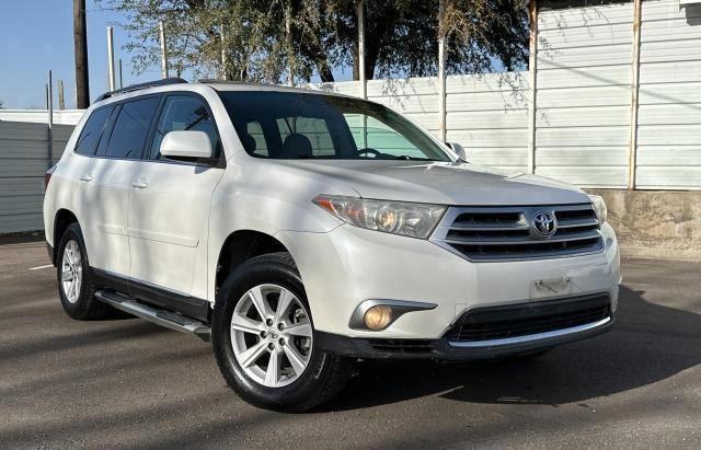 5TDZK3EH9CS084614 - 2012 TOYOTA HIGHLANDER BASE WHITE photo 1