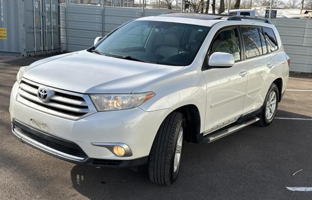 5TDZK3EH9CS084614 - 2012 TOYOTA HIGHLANDER BASE Ақ фото 2