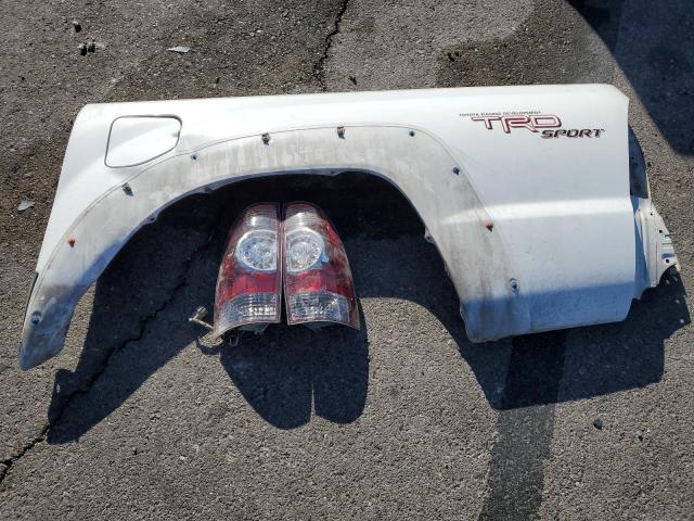 3TMJU62N39M073409 - 2009 TOYOTA TACOMA DOUBLE CAB PRERUNNER WHITE photo 12