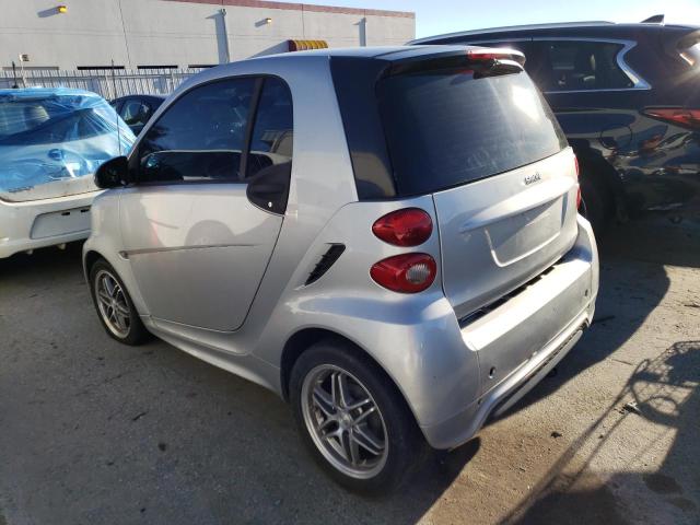 WMEEJ3BAXEK784002 - 2014 SMART FORTWO PURE SILVER photo 2