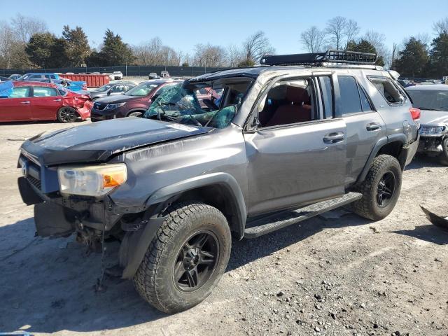 JTEBU5JR6B5055092 - 2011 TOYOTA 4RUNNER SR5 GRAY photo 1