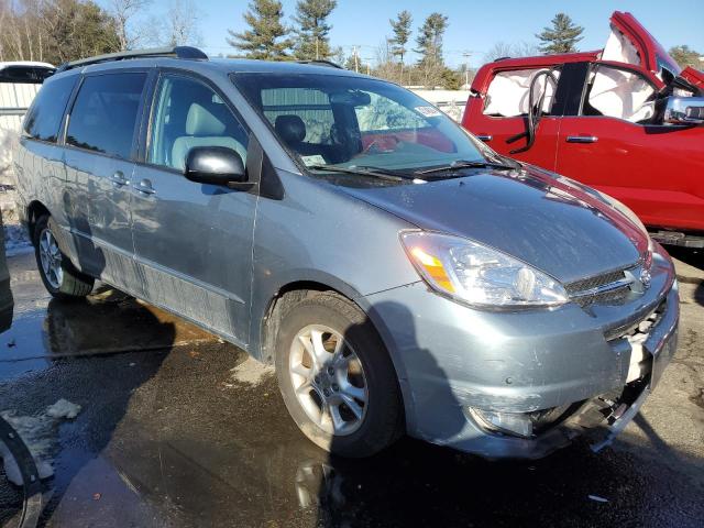 5TDBA22C44S026855 - 2004 TOYOTA SIENNA XLE BLUE photo 4