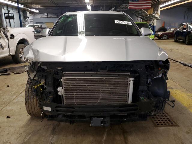 5NMS3CAD0LH145675 - 2020 HYUNDAI SANTA FE SEL Արծաթագույն լուսանկար 5