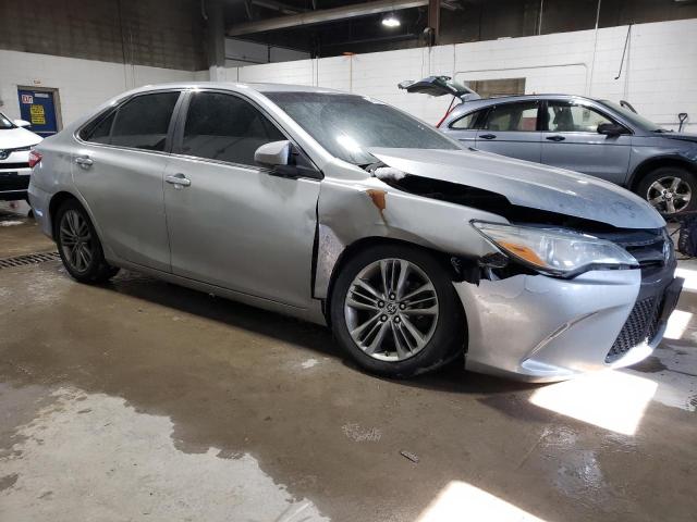 4T1BF1FK5FU047320 - 2015 TOYOTA CAMRY LE SILVER photo 4