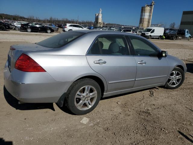 1HGCM56376A182414 - 2006 HONDA ACCORD SE SILVER photo 3