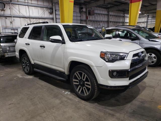 JTEBU5JR6J5564002 - 2018 TOYOTA 4RUNNER SR5/SR5 PREMIUM WHITE photo 4