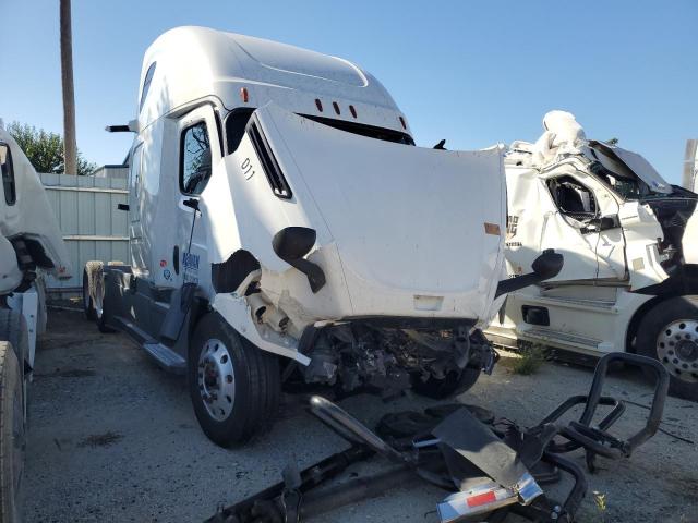 2020 FREIGHTLINER CASCADIA, null