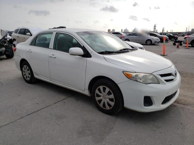 5YFBU4EE5DP192973 - 2013 TOYOTA COROLLA BASE WHITE photo 4