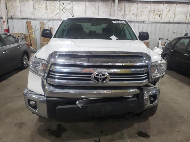 5TFDM5F19GX067409 - 2016 TOYOTA TUNDRA CREWMAX SR5 WHITE photo 5