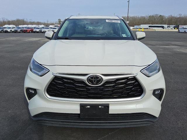 5TDGZRBH4MS542068 - 2021 TOYOTA HIGHLANDER XLE WHITE photo 5