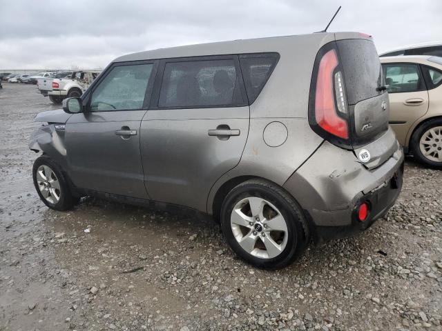 KNDJN2A27J7579787 - 2018 KIA SOUL GRAY photo 2