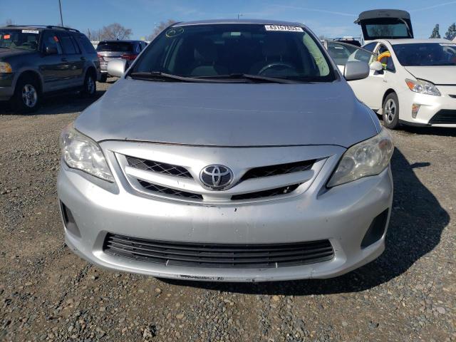 2T1BU4EE8BC555974 - 2011 TOYOTA COROLLA BASE SILVER photo 5