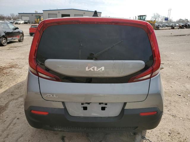 KNDJ23AU0N7820952 - 2022 KIA SOUL LX GRAY photo 6