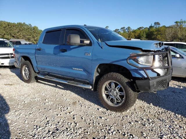 5TFDW5F12KX850705 - 2019 TOYOTA TUNDRA CREWMAX SR5 BLUE photo 4