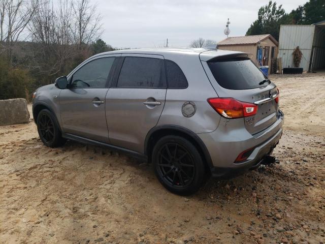 JA4AR3AUXJU010682 - 2018 MITSUBISHI OUTLANDER ES GRAY photo 2