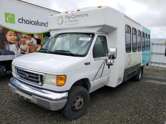 1FDXE45S94HA85862 - 2004 FORD ECONOLINE E450 SUPER DUTY CUTAWAY VAN WHITE photo 1