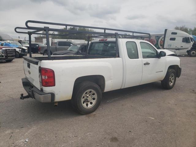 1GCRKPEAXBZ402232 - 2011 CHEVROLET SILVERADO K1500 WHITE photo 3