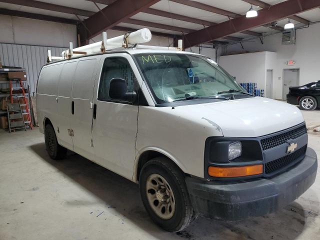 1GCSGAFX4E1152590 - 2014 CHEVROLET EXPRESS G1 WHITE photo 4