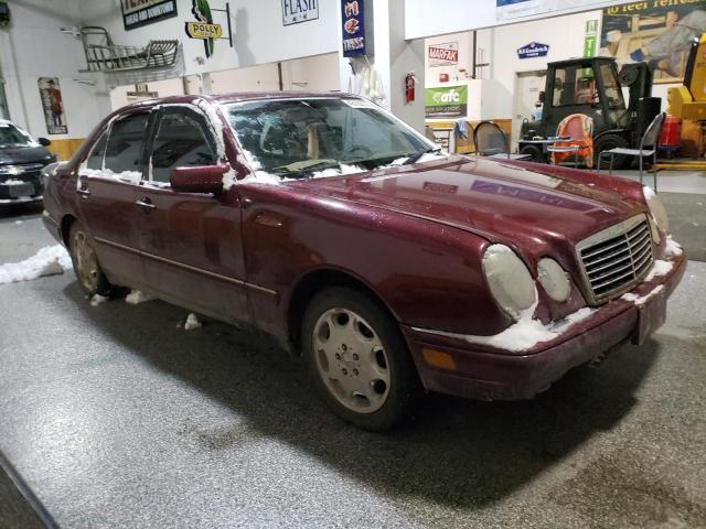 WDBJF82H4XX025536 - 1999 MERCEDES-BENZ E 320 4MATIC BURGUNDY photo 4