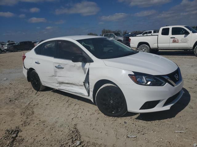 3N1AB7AP4JY346078 - 2018 NISSAN SENTRA S WHITE photo 4