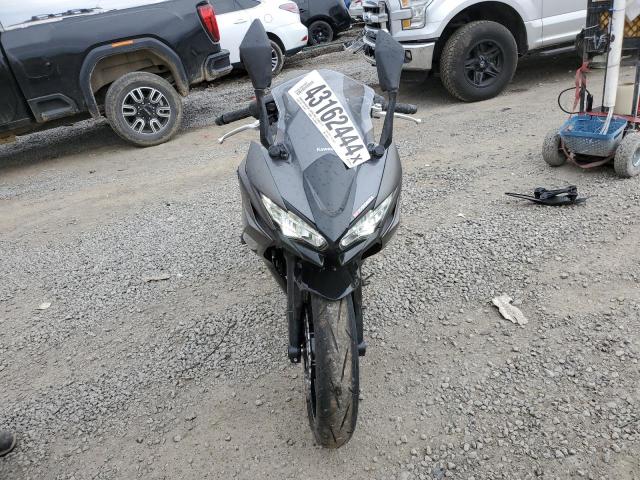 ML5EXER16RDAB1822 - 2024 KAWASAKI EX650 R GRAY photo 2