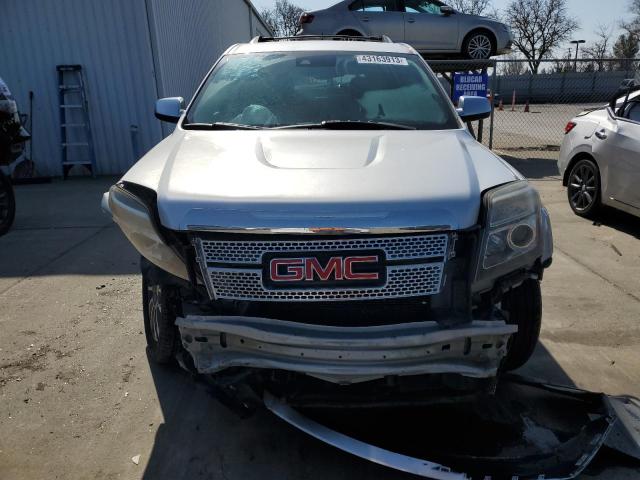 2GKFLVE30G6134868 - 2016 GMC TERRAIN DENALI SILVER photo 5