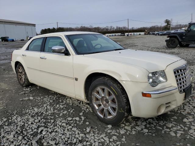 2C3KA63H97H876084 - 2007 CHRYSLER 300C CREAM photo 4