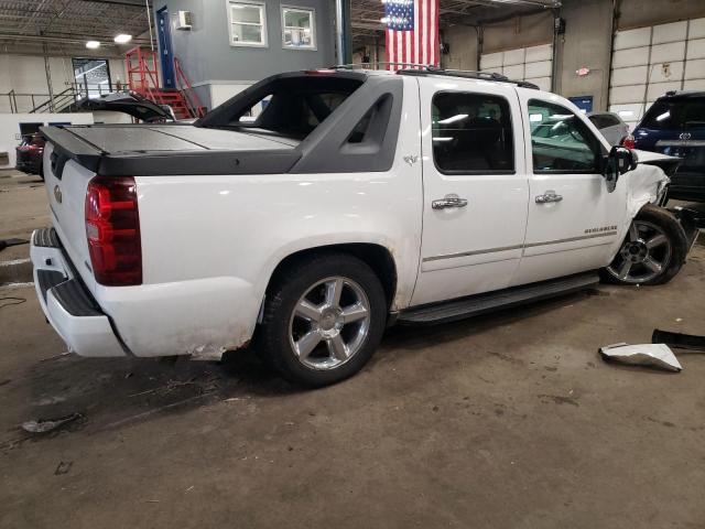 3GNTKGE36BG212314 - 2011 CHEVROLET AVALANCHE LTZ WHITE photo 3