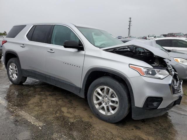 1GNERFKWXLJ297848 - 2020 CHEVROLET TRAVERSE LS SILVER photo 4