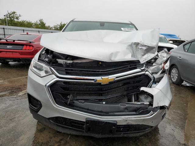 1GNERFKWXLJ297848 - 2020 CHEVROLET TRAVERSE LS SILVER photo 5