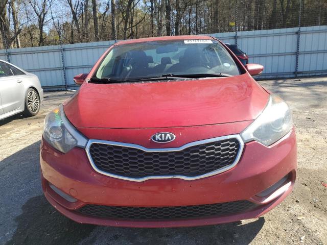 KNAFK4A60G5487645 - 2016 KIA FORTE LX RED photo 5