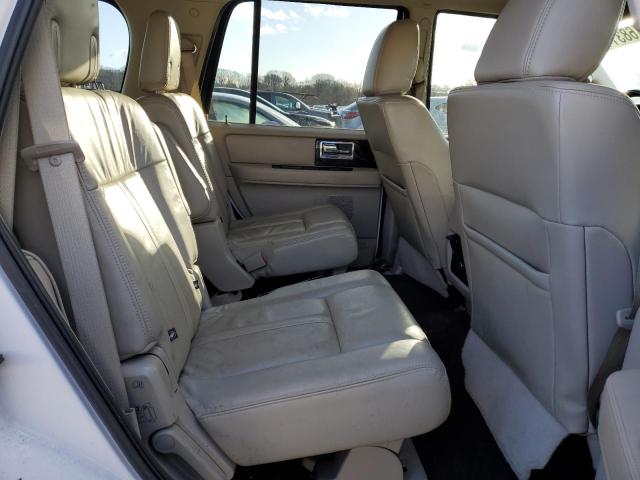 5LMJJ2JTXFEJ02075 - 2015 LINCOLN NAVIGATOR WHITE photo 11