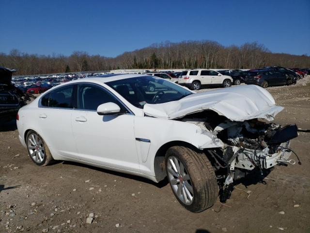 SAJWJ0EF3E8U18048 - 2014 JAGUAR XF WHITE photo 4