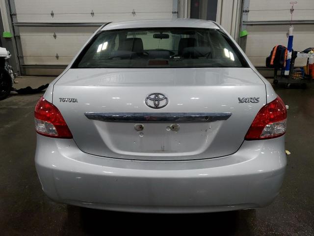 JTDBT923471091774 - 2007 TOYOTA YARIS SILVER photo 6