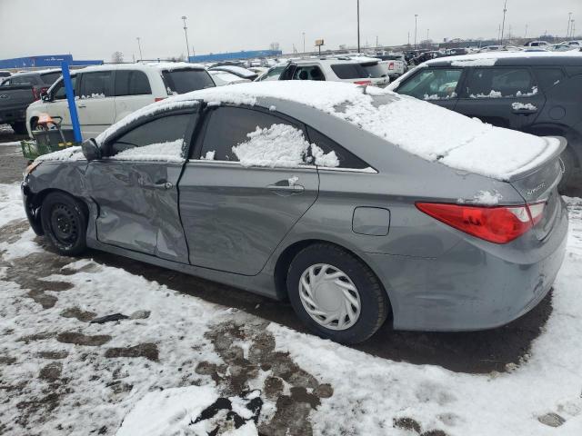 5NPEB4AC1DH743503 - 2013 HYUNDAI SONATA GLS GRAY photo 2