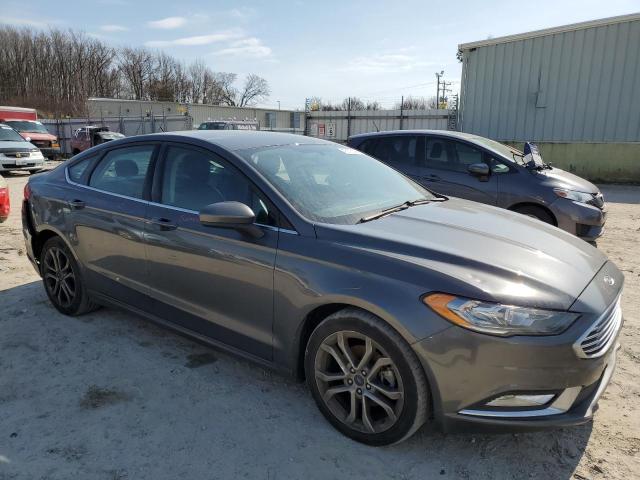 3FA6P0H79HR211853 - 2017 FORD FUSION SE GRAY photo 4