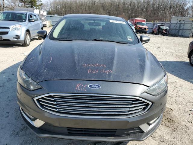 3FA6P0H79HR211853 - 2017 FORD FUSION SE GRAY photo 5