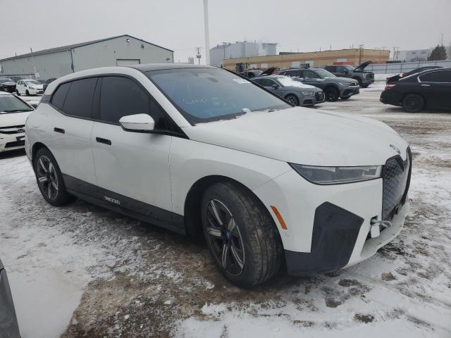 WB513CF04PCK59759 - 2023 BMW IX XDRIVE40 WHITE photo 4