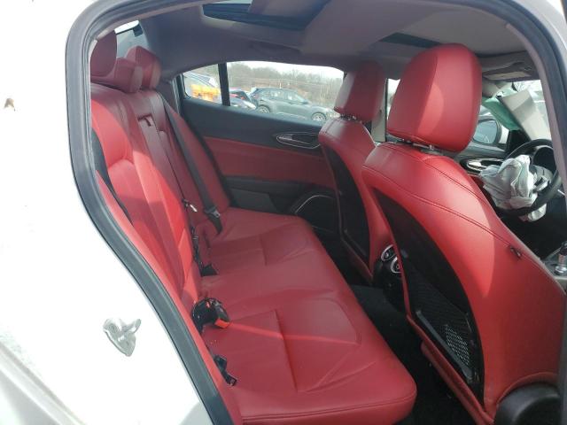 ZARFAEDN2J7576679 - 2018 ALFA ROMEO GIULIA Q4 白色 照片 10