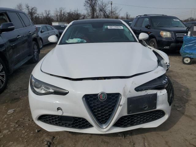 ZARFAEDN2J7576679 - 2018 ALFA ROMEO GIULIA Q4 白色 照片 5