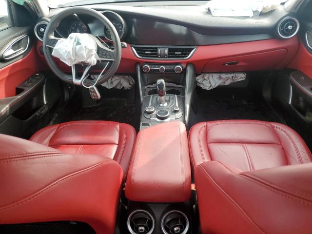 ZARFAEDN2J7576679 - 2018 ALFA ROMEO GIULIA Q4 白色 照片 8