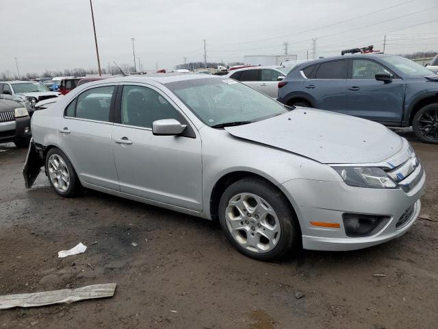 3FAHP0HA2AR267790 - 2010 FORD FUSION SE SILVER photo 4