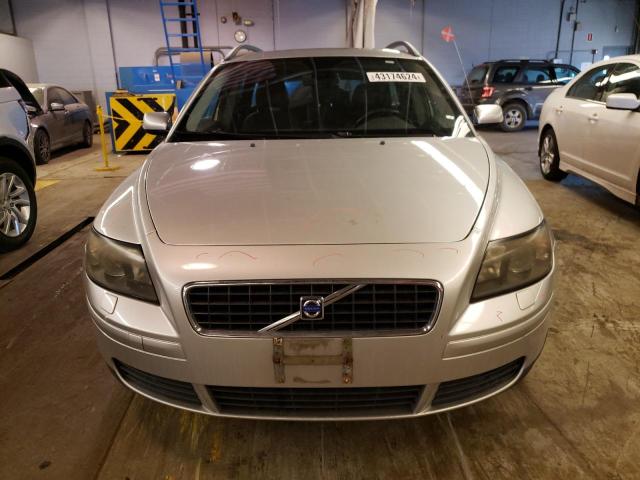 YV1MW382X62162796 - 2006 VOLVO V50 2.4I SILVER photo 5