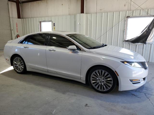 3LN6L2J95DR803284 - 2013 LINCOLN MKZ WHITE photo 4