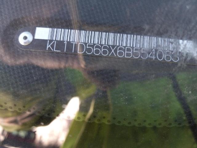 KL1TD566X6B554063 - 2006 CHEVROLET AVEO BASE SILVER photo 12